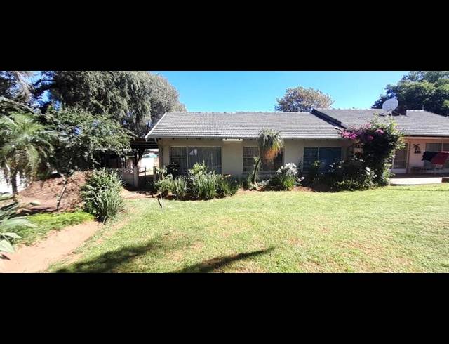 6 BEDROOM HOUSE FOR SALE IN PARKHILL GARDENS